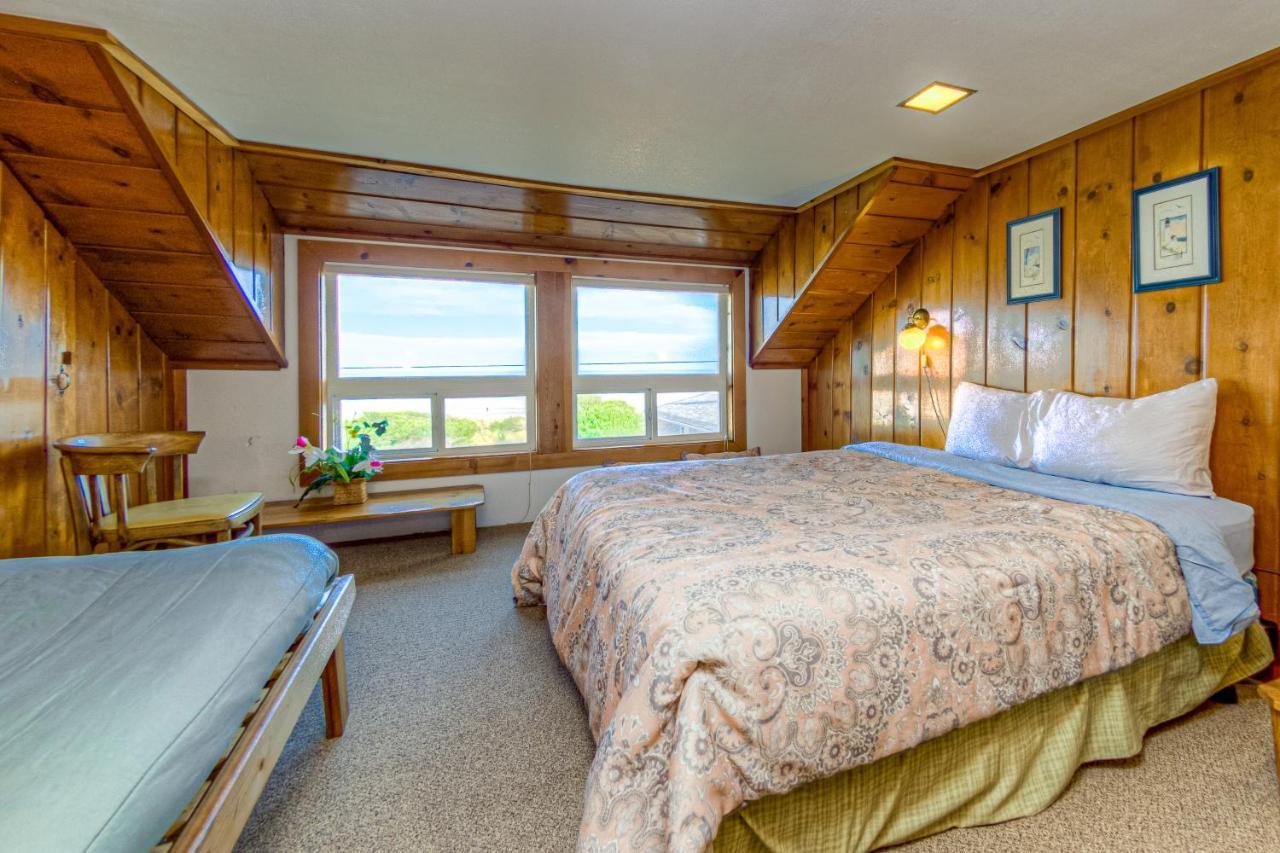 Elbow'S Inn Rockaway Beach Dış mekan fotoğraf